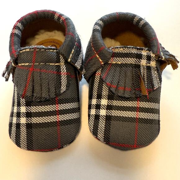 First Steps Baby Fringe Moccasin Shoe Set In Plaid Brown Size 6-12 Months - Picture 3 of 12